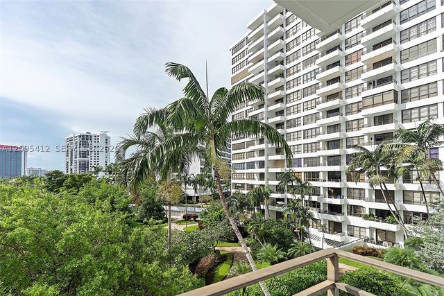 600 Three Islands Blvd 420, Hallandale Beach, FL 33009
