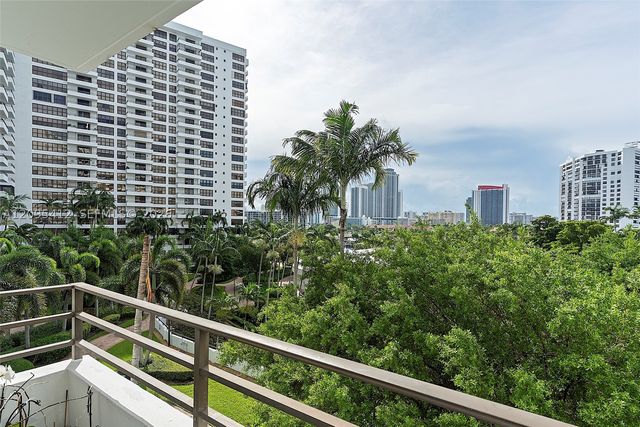 600 Three Islands Blvd 420, Hallandale Beach, FL 33009