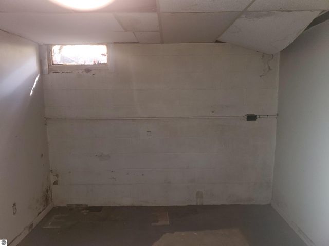 7323 Karlin Road, Interlochen, MI 49643