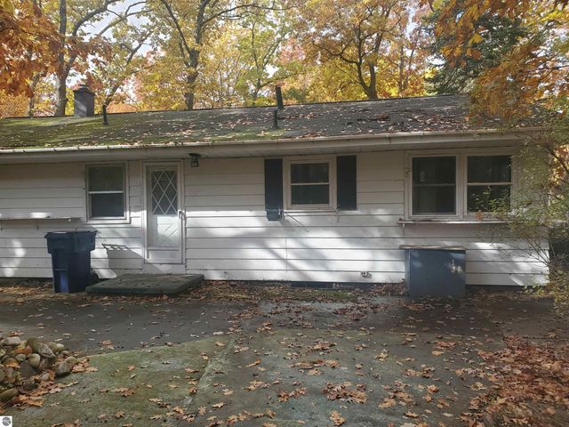 7323 Karlin Road, Interlochen, MI 49643