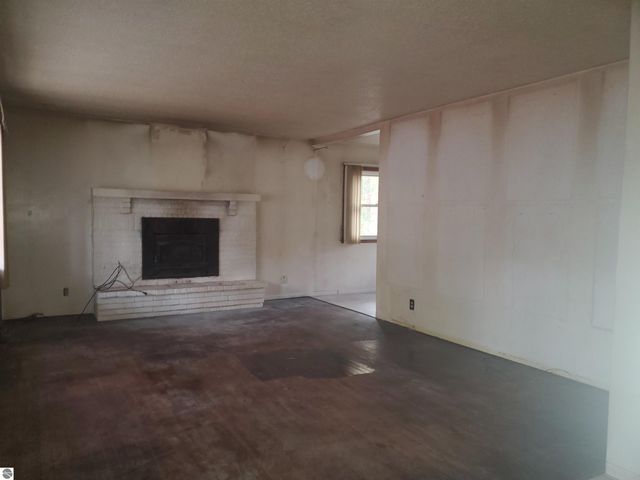 7323 Karlin Road, Interlochen, MI 49643