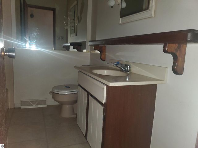 7323 Karlin Road, Interlochen, MI 49643