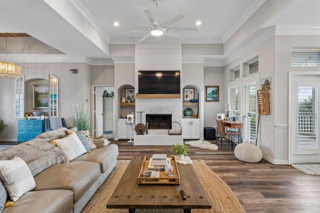 1623 Dick Bay Drive, San Leon, TX 77539