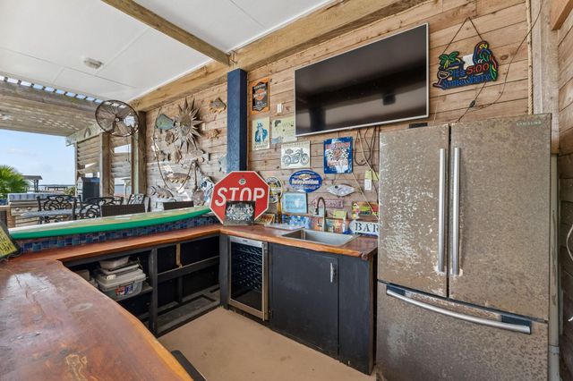 1623 Dick Bay Drive, San Leon, TX 77539