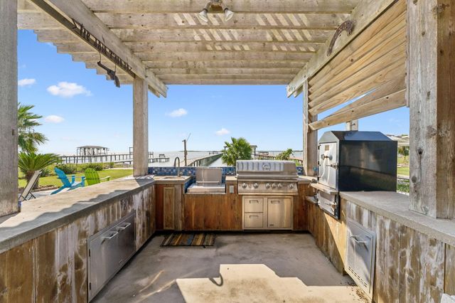 1623 Dick Bay Drive, San Leon, TX 77539