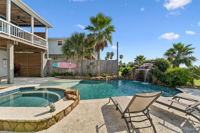 1623 Dick Bay Drive, San Leon, TX 77539
