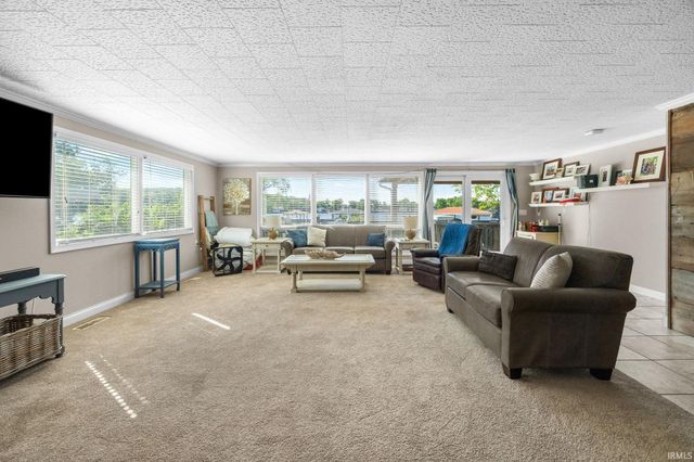 4411 S Triangle Trail, Monticello, IN 47960