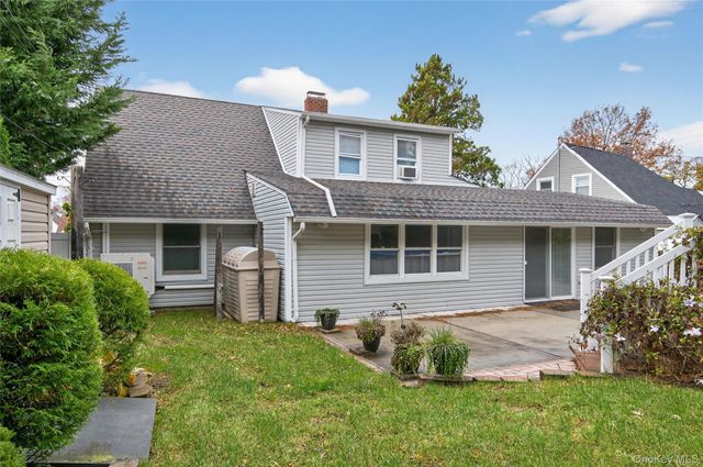 7 Lowland Road, Levittown, NY 11756