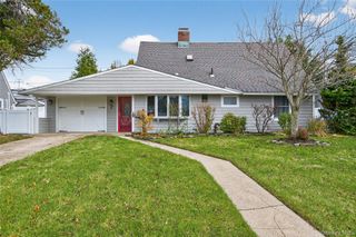 7 Lowland Road, Levittown, NY 11756
