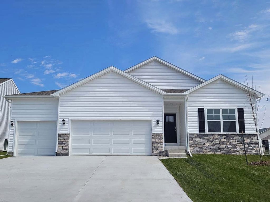 2309 Butler Drive, Adel, IA 50003