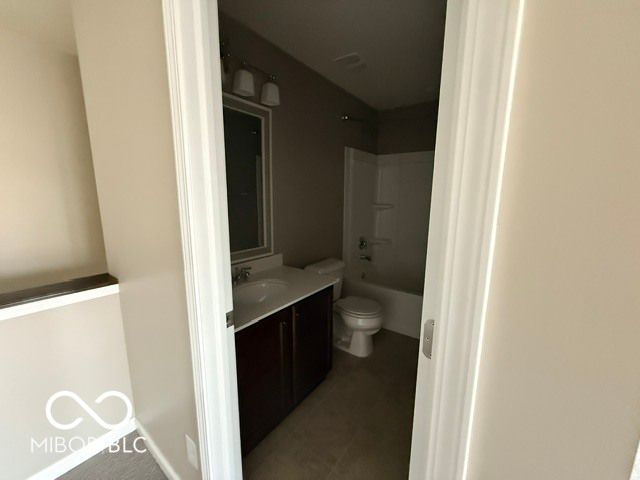 13996 Finnhorse Drive, Carmel, IN 46032