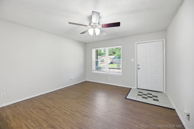 14619 S Yukon Avenue, Glenpool, OK 74033