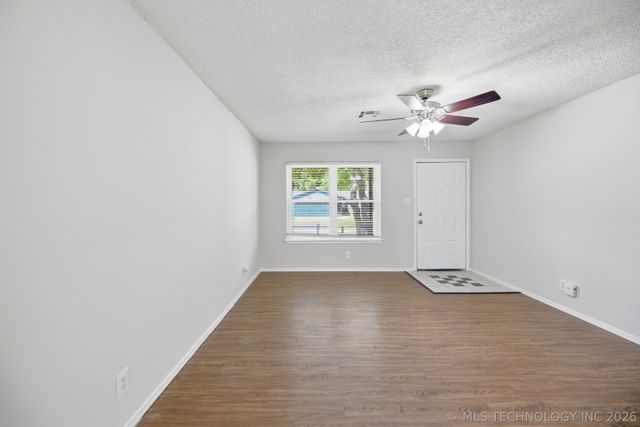 14619 S Yukon Avenue, Glenpool, OK 74033