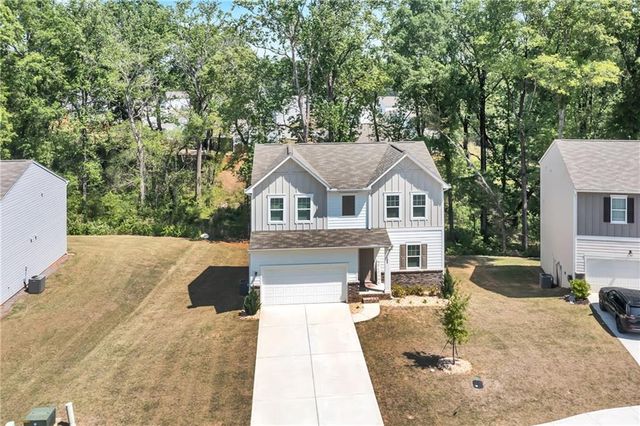 289 Pond Court, Hoschton, GA 30548