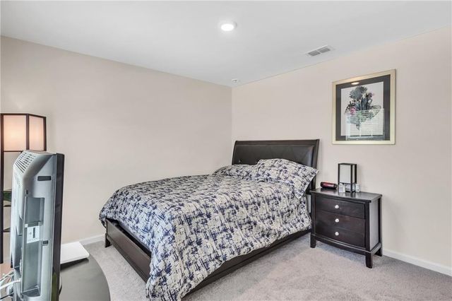 289 Pond Court, Hoschton, GA 30548