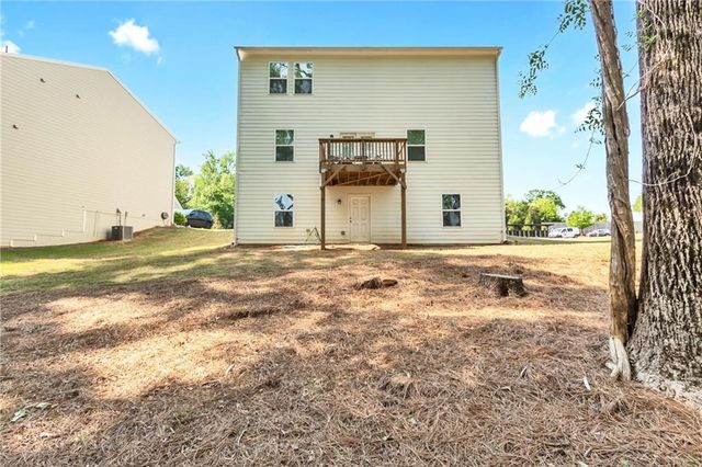 289 Pond Court, Hoschton, GA 30548