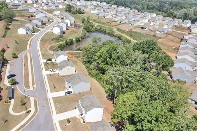 289 Pond Court, Hoschton, GA 30548