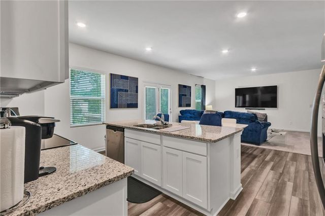 289 Pond Court, Hoschton, GA 30548