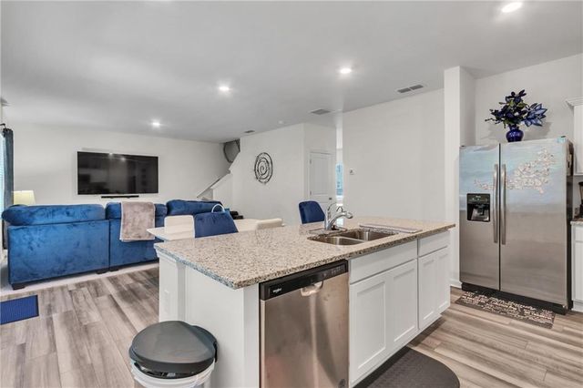 289 Pond Court, Hoschton, GA 30548