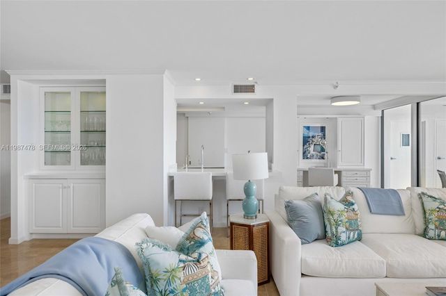 400 N Flagler Drive 2004, West Palm Beach, FL 33401