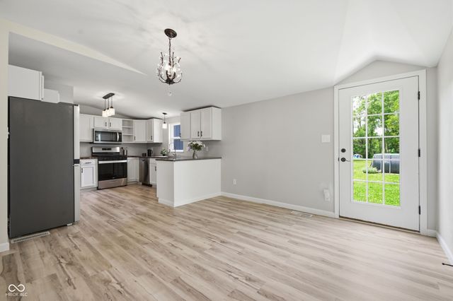 261 N Hillsboro Road, New Castle, IN 47362