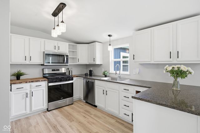 261 N Hillsboro Road, New Castle, IN 47362