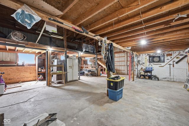 261 N Hillsboro Road, New Castle, IN 47362