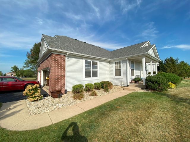 3727 Westlake Village Drive, Winnebago, IL 61088