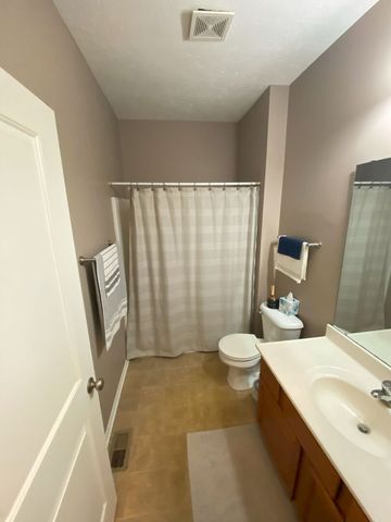 3727 Westlake Village Drive, Winnebago, IL 61088