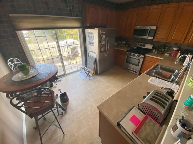 3727 Westlake Village Drive, Winnebago, IL 61088