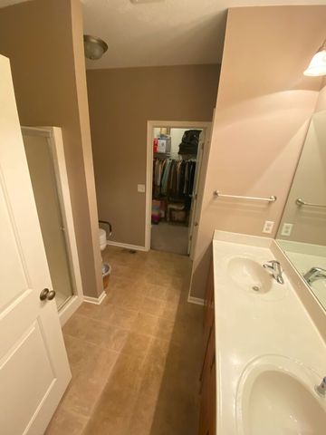 3727 Westlake Village Drive, Winnebago, IL 61088