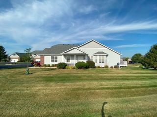3727 Westlake Village Drive, Winnebago, IL 61088