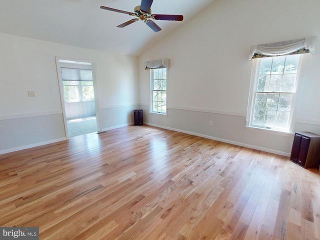 128 COLONIAL CT, State College, PA 16801