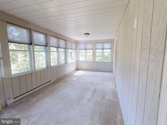 128 COLONIAL CT, State College, PA 16801