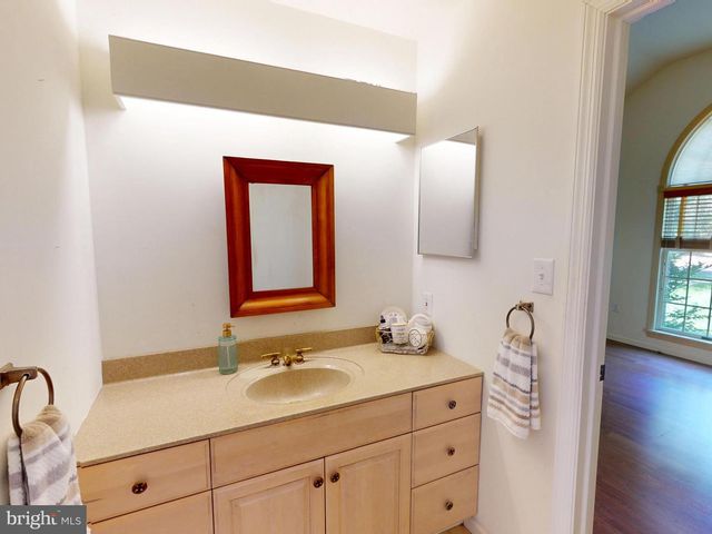 128 COLONIAL CT, State College, PA 16801