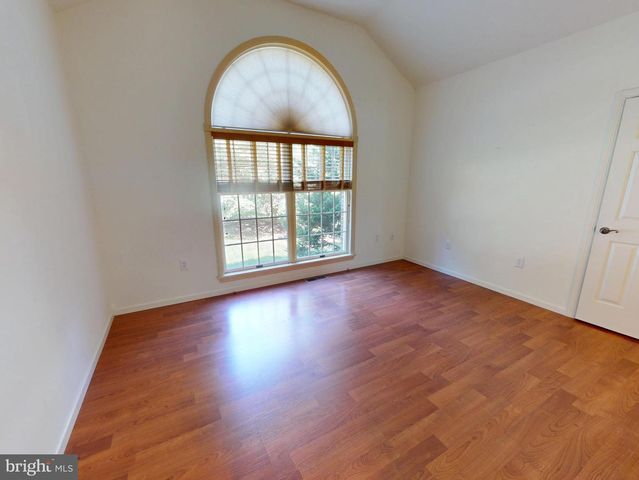 128 COLONIAL CT, State College, PA 16801