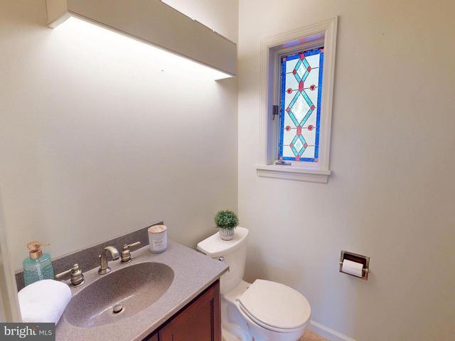 128 COLONIAL CT, State College, PA 16801