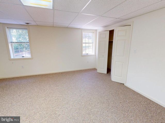 128 COLONIAL CT, State College, PA 16801