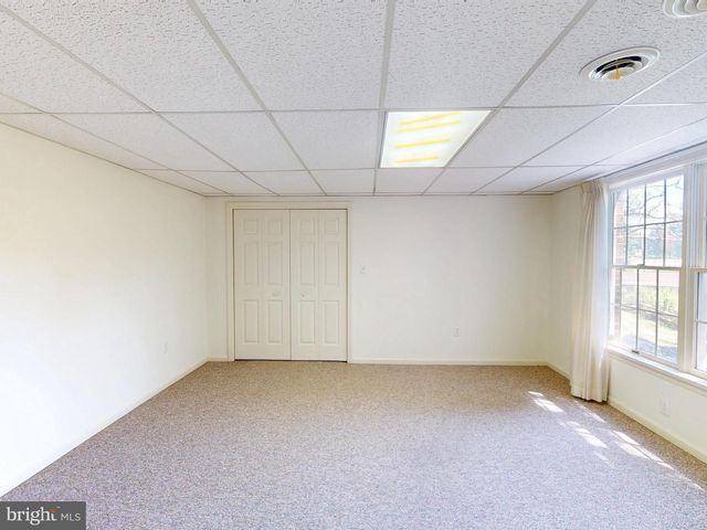 128 COLONIAL CT, State College, PA 16801