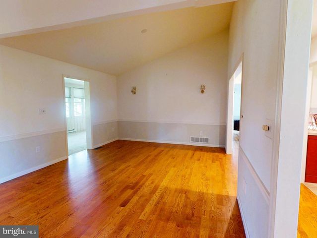 128 COLONIAL CT, State College, PA 16801