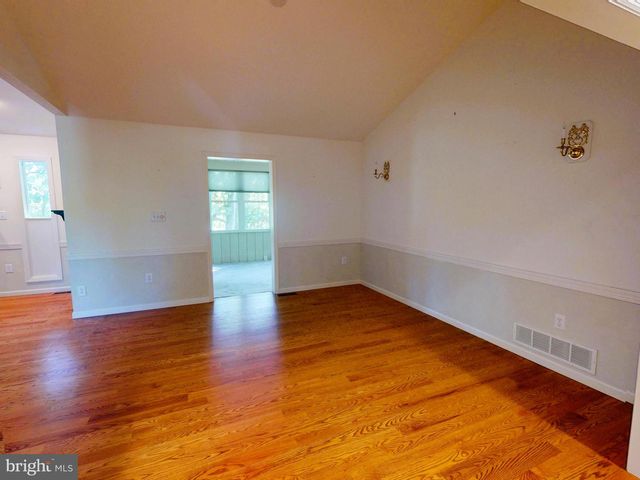 128 COLONIAL CT, State College, PA 16801