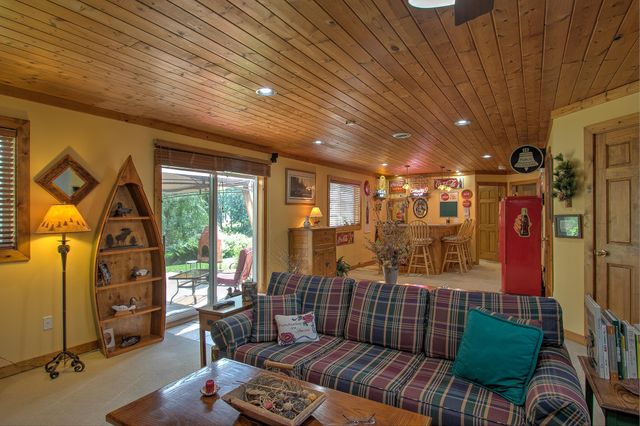 300 101st Court NE, Blaine, MN 55434