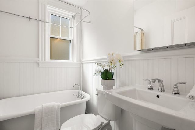 174 Elm Street North 1, Cambridge, MA 02140