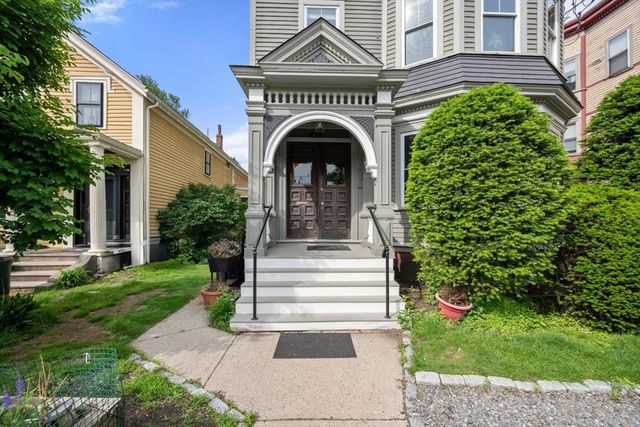 174 Elm Street North 1, Cambridge, MA 02140