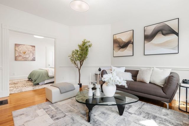 174 Elm Street North 1, Cambridge, MA 02140