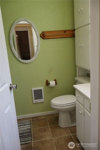 31 E Colvos Pl E, Shelton, WA 98584