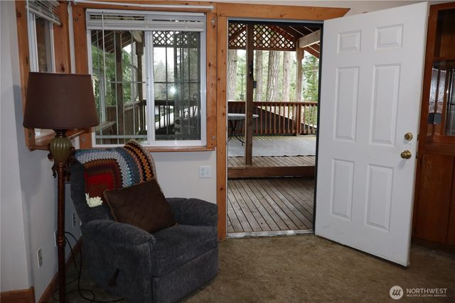 31 E Colvos Pl E, Shelton, WA 98584