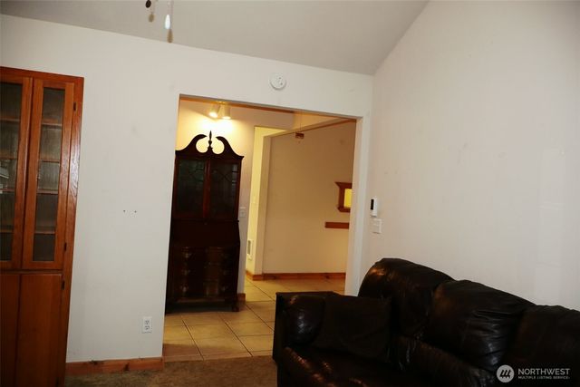 31 E Colvos Pl E, Shelton, WA 98584