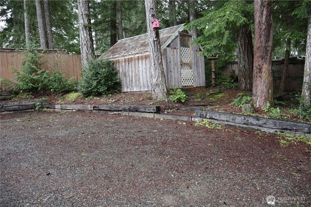 31 E Colvos Pl E, Shelton, WA 98584