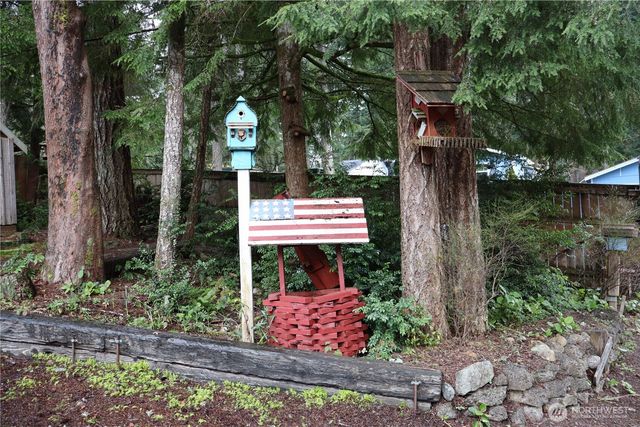 31 E Colvos Pl E, Shelton, WA 98584